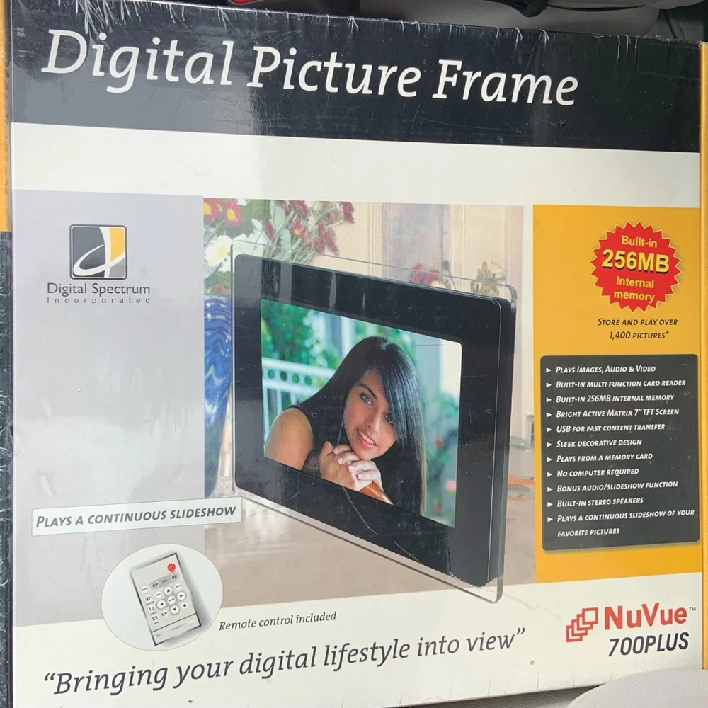 700Plus Black Digital Picture Frame - Black